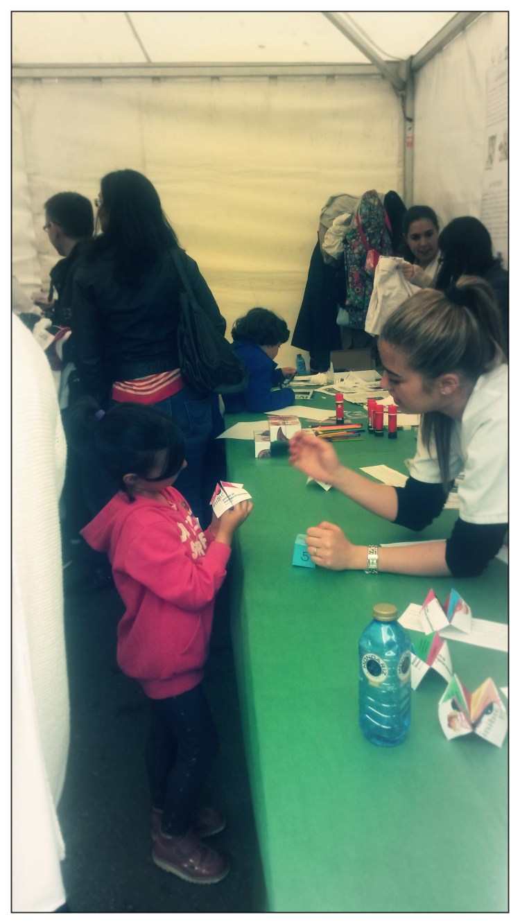 manualidades na carpa do INIBIC